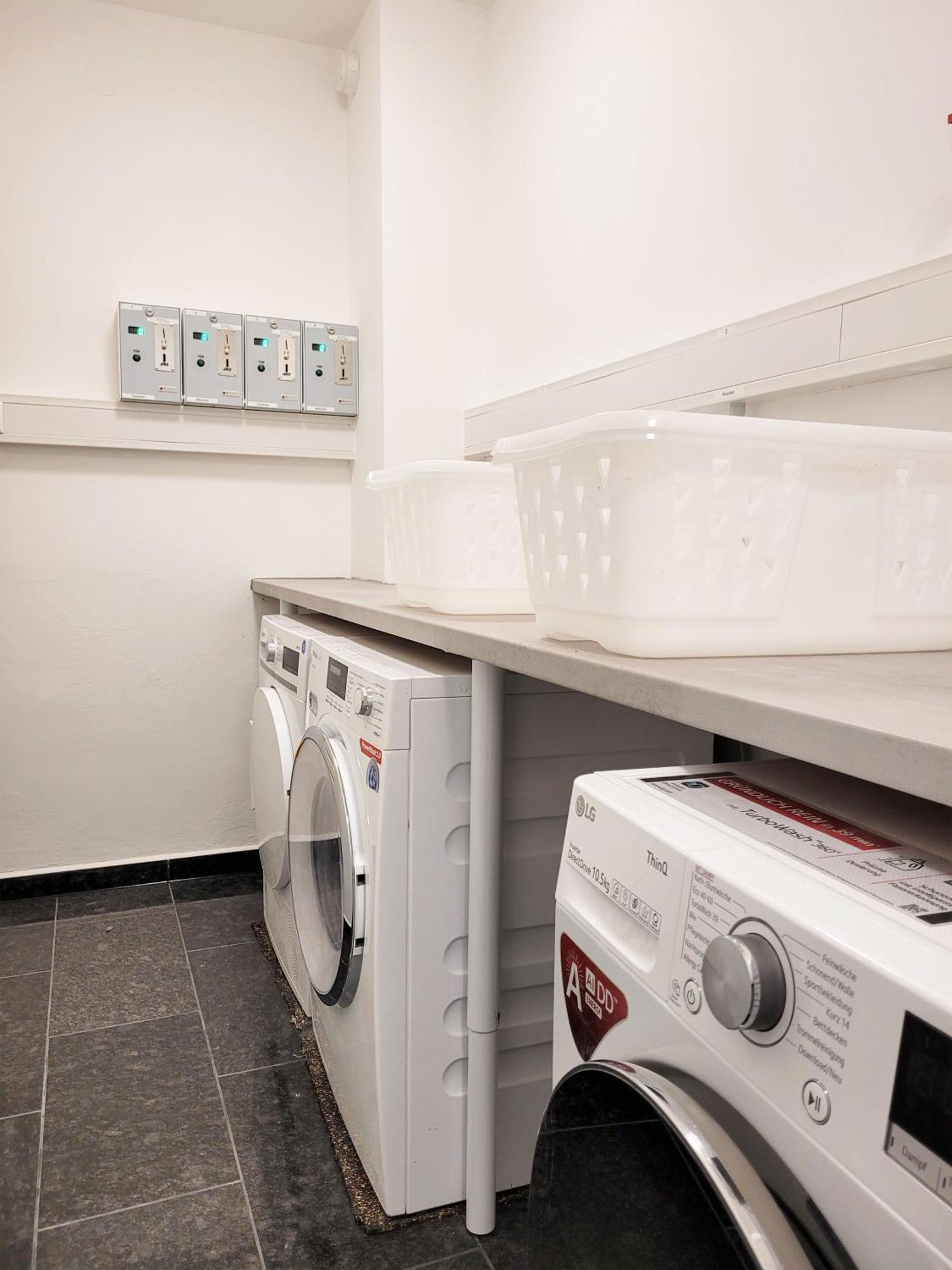 Moderne 1 Zimmer Ferienwohnung Mit Sonnenterrasse Und Parkplatz, In Ruhiger Lage, Nur Wenige Gehminuten Zum Ostsee Sandstrand 샬베우츠 외부 사진